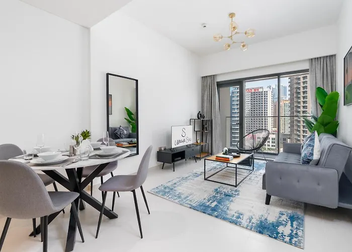 Ultimate Stay / 5 Min Walk From Dubai Mall / Brand New / Downtown