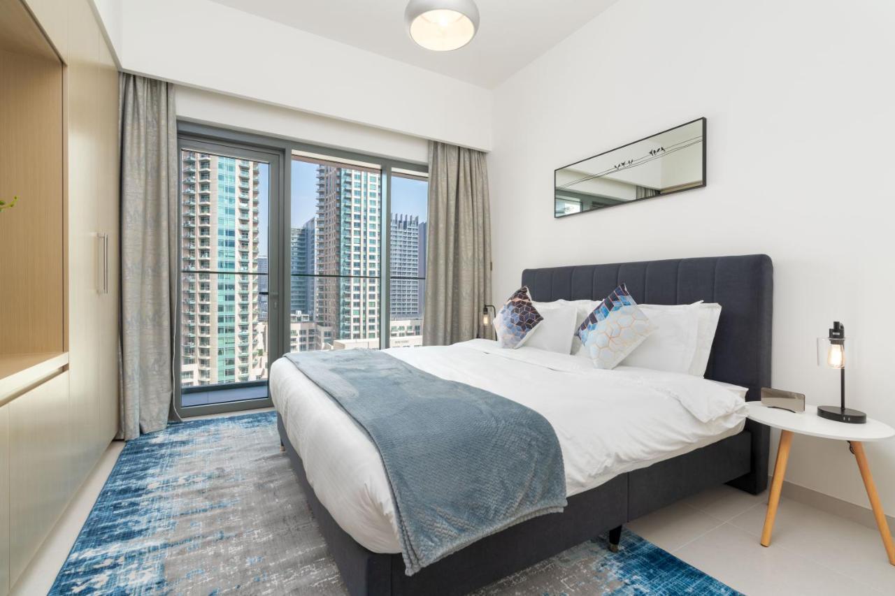 Apartment Ultimate / 5 Min Walk From Mall / Brand New / Downtown