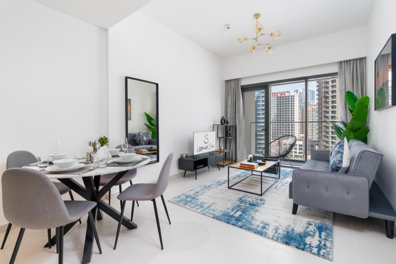 Apartment Ultimate / 5 Min Walk From Mall / Brand New / Downtown *