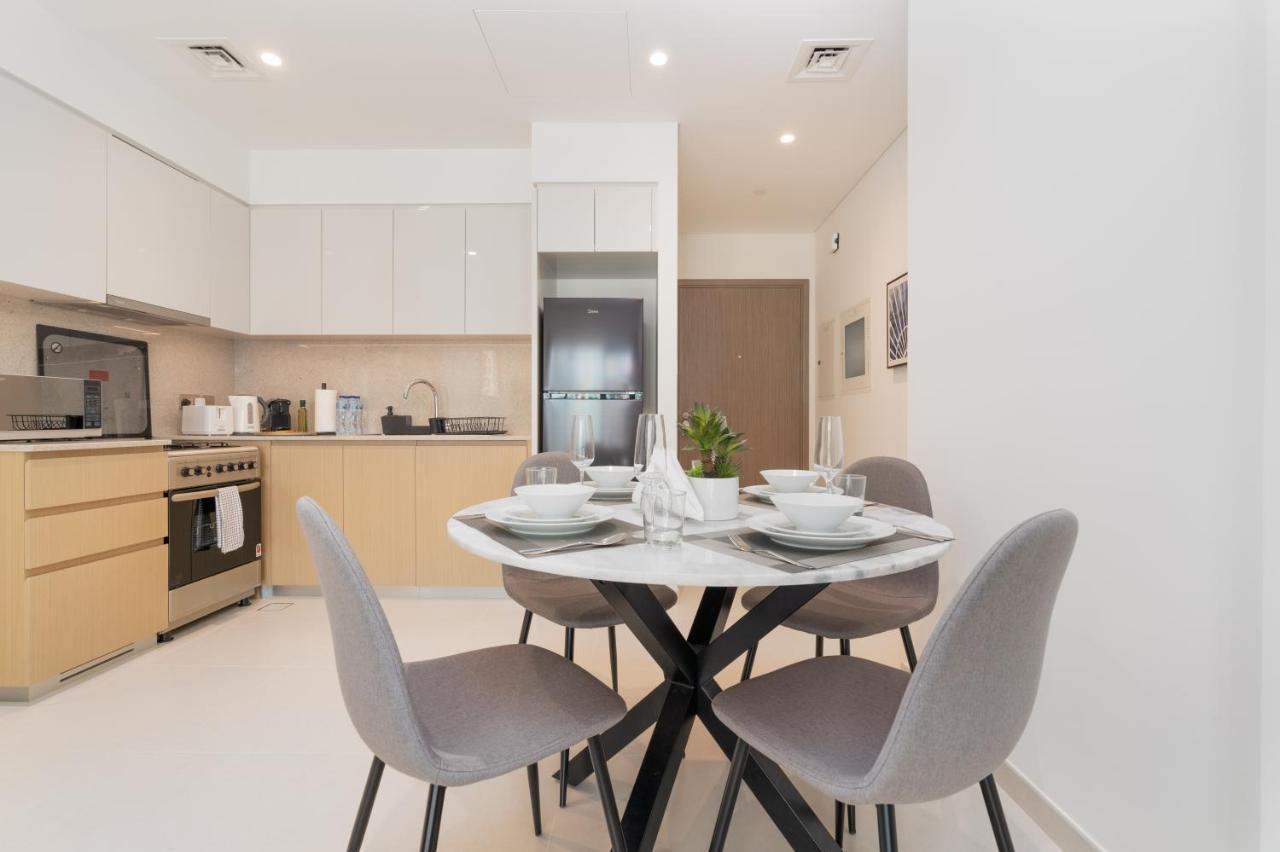 Apartment Ultimate / 5 Min Walk From Mall / Brand New / Downtown *