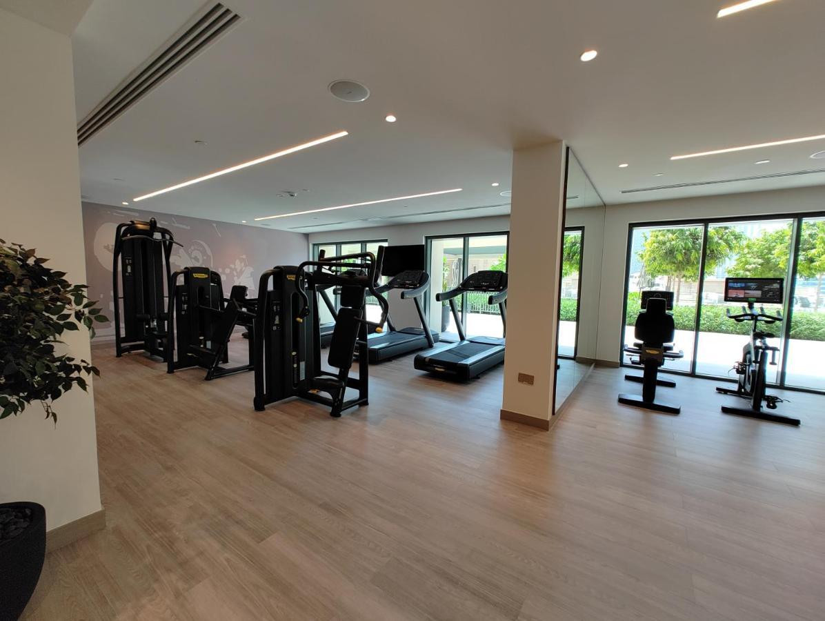 Ultimate / 5 Min Walk From Mall / Brand New / Downtown Apartment
